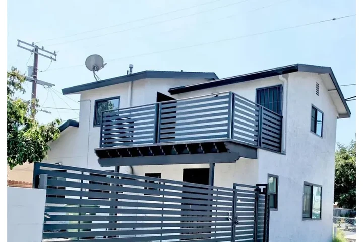 $2000 : Nice 2Bedroom Apt Available image 1