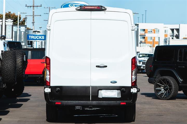 2018 Transit Van T-250 Medium image 4