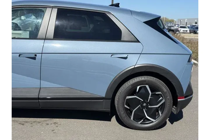$25591 : Hyundai IONIQ 5 2024 SEL 4dr image 4