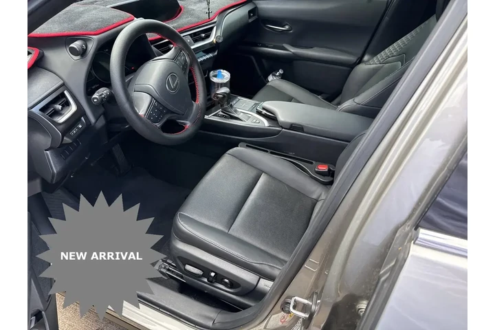 $23991 : Lexus UX 250h 2019 AWD 4dr C image 5