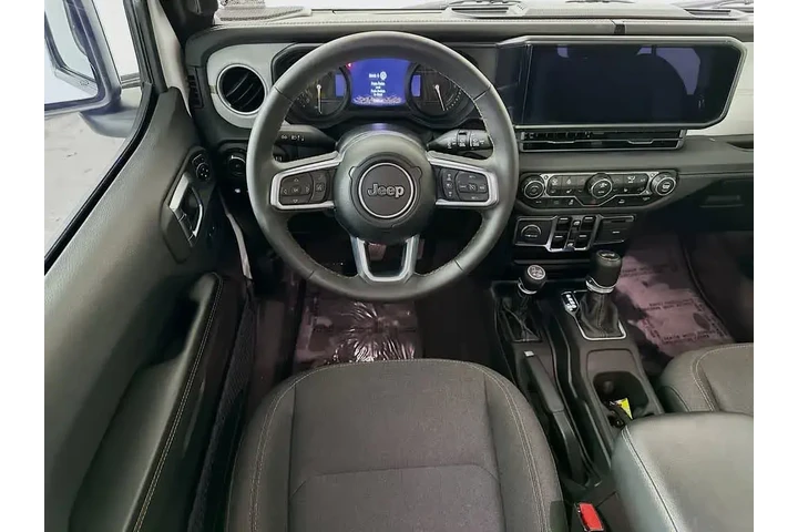 $27934 : Jeep Wrangler 2024 4x4 Sahar image 10