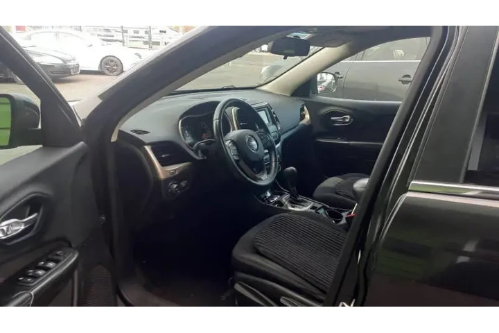$8450 : 2014 Cherokee Latitude image 6