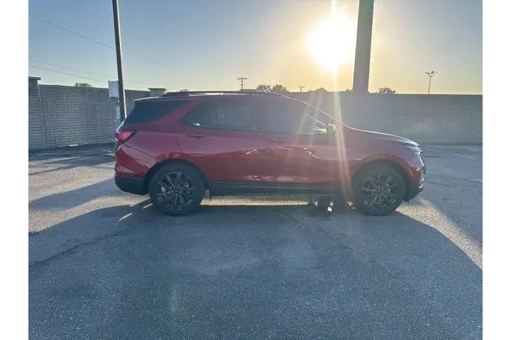 $26700 : Chevrolet Equinox 2022 4x4 R image 8