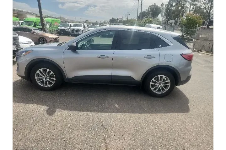 $18491 : Ford Escape 2022 SE 4dr SUV image 9