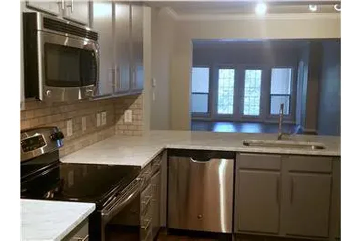 $3250 : Rental property with 2 bedro image 4