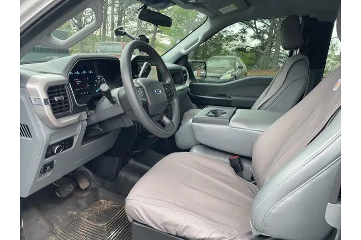 $33039 : Ford F-150 2023 4x2 XL 4dr S image 9