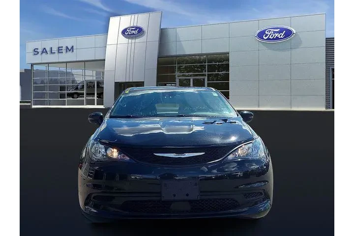 $30499 : Chrysler Voyager 2025 LX 4dr image 7