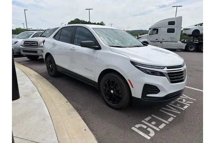 $23324 : Chevrolet Equinox 2024 LS 4d image 1