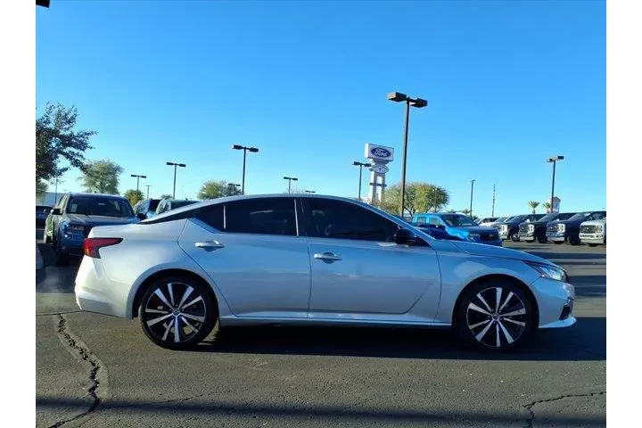 $18663 : Nissan Altima 2021 2.5 SR 4d image 7