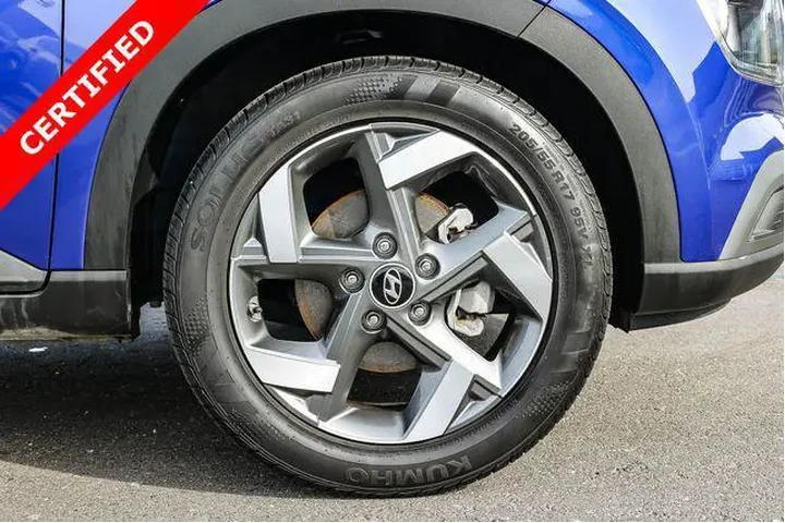 $13898 : Hyundai VENUE 2021 SEL 4dr C image 9