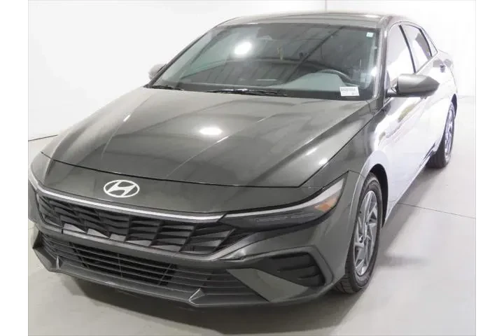 $19080 : Hyundai ELANTRA 2024 SEL 4dr image 1