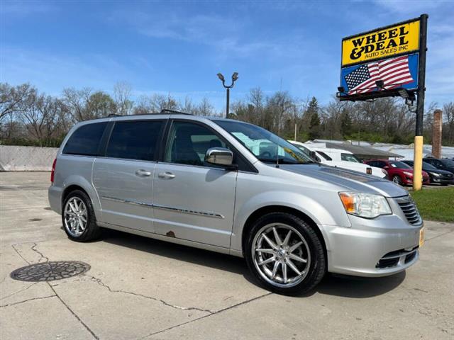 $5295 : 2012 Town and Country Touring image 2