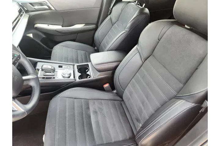 $25145 : Mitsubishi Outlander 2024 SE image 10