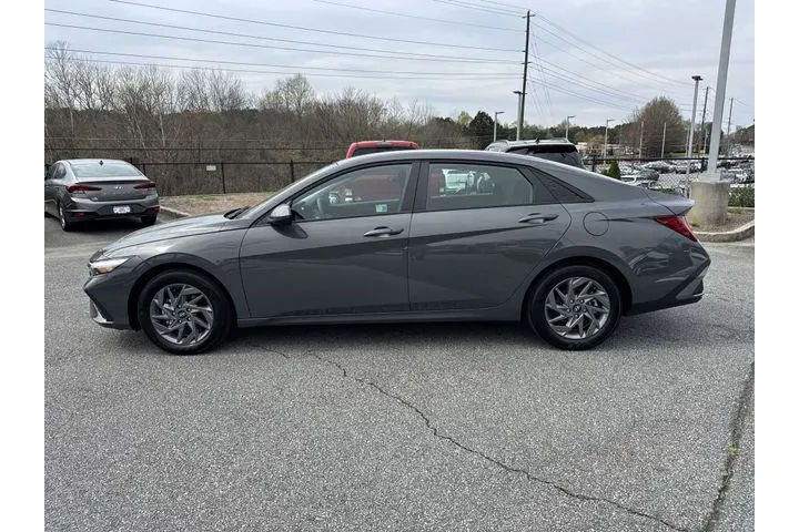 $24687 : Hyundai ELANTRA Hybrid 2025 image 4