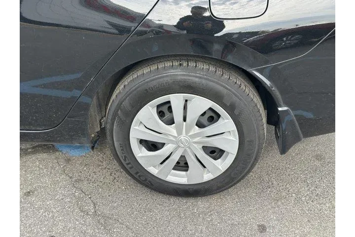 $15150 : Nissan Versa 2025 S 4dr Seda image 10
