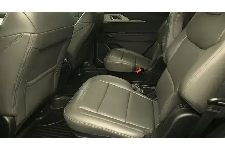 $39981 : Ford Explorer 2025 AWD Activ image 10