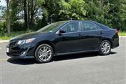 2014 Camry SE thumbnail