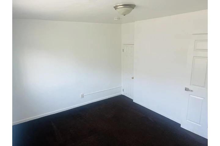 $920 : Cuartos de renta en una casa image 6