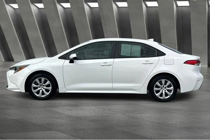$18900 : Toyota Corolla 2022 LE 4dr S image 8