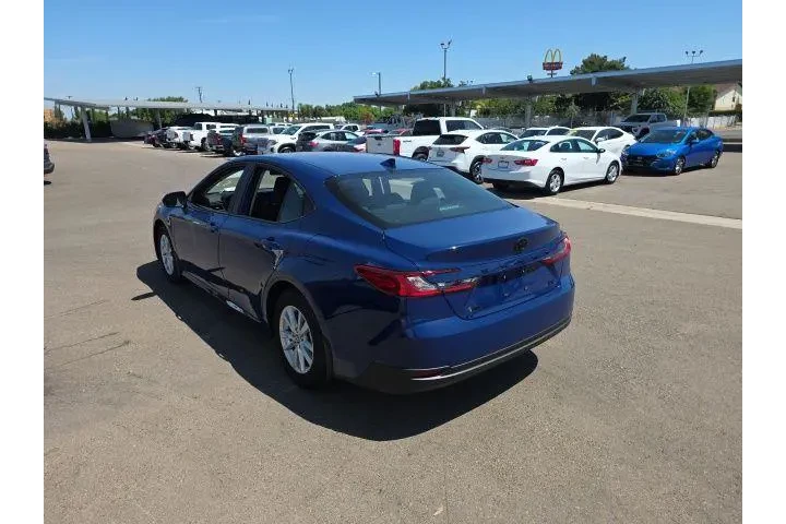 $34900 : Toyota Camry 2026 SE 4dr Sed image 4
