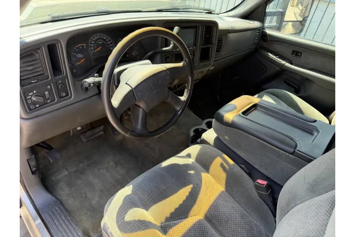 $8997 : 2003 Silverado 2500HD image 8
