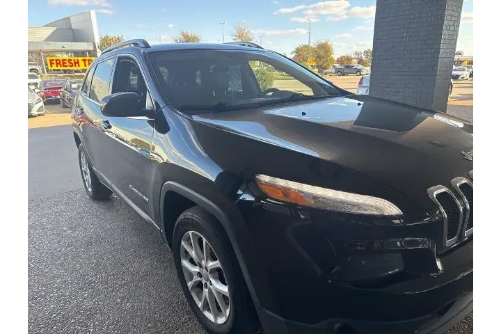 $11878 : Jeep Cherokee 2018 Latitude image 6