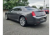 $17695 : Chrysler 300 2019 Limited 4d thumbnail