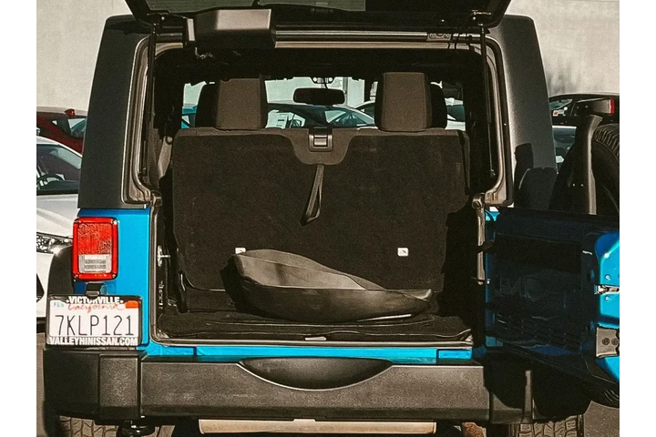 $14777 : Jeep Wrangler 2015 4x4 Sport image 5