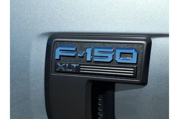 $39839 : Ford F-150 2023 4x4 XLT 4dr image 9