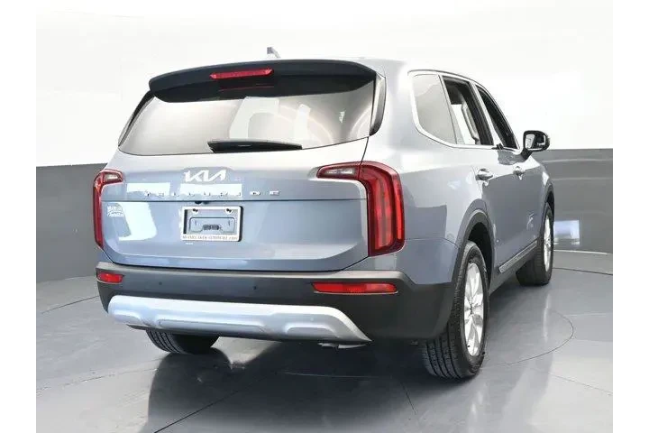 $22300 : Kia Telluride 2022 LX 4dr SU image 5