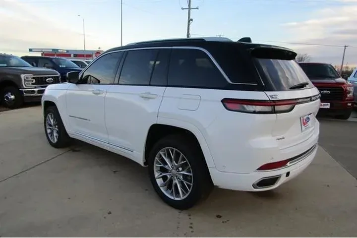 $30950 : Jeep Grand Cherokee 2022 4x4 image 7