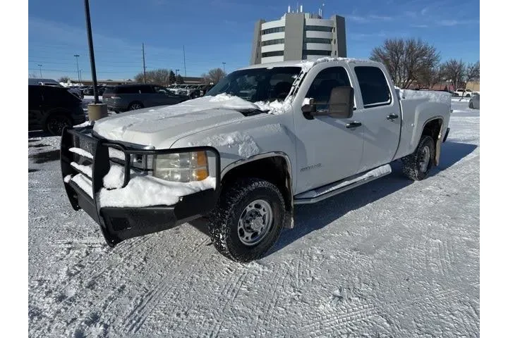 $14000 : Chevrolet Silverado 2500HD 2 image 2