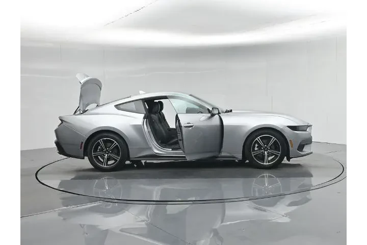 $33600 : Ford Mustang 2025 EcoBoost 2 image 5