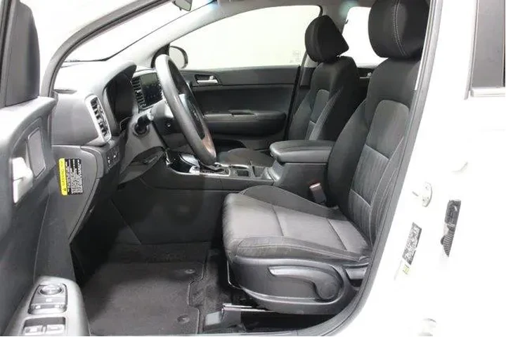 $16925 : Kia Sportage 2022 LX 4dr SUV image 3