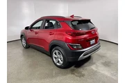 $21995 : Hyundai KONA 2023 AWD SEL 4d thumbnail