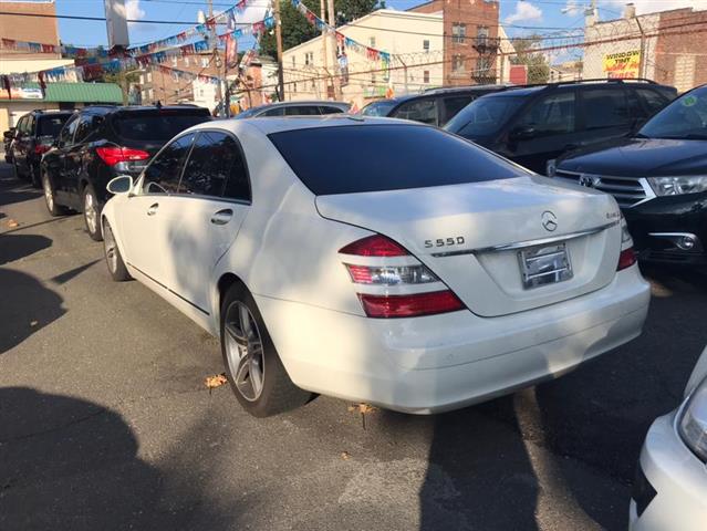 $14995 : Used 2009 S-Class 4dr Sdn 5.5 image 5