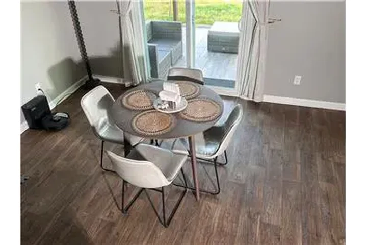 $3000 : Rental property with 5 bedro image 8