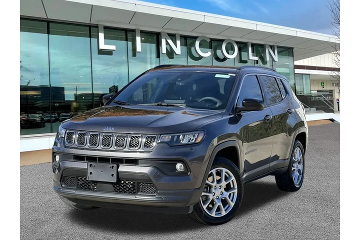 $20953 : Jeep Compass 2023 4x4 Latitu image 1