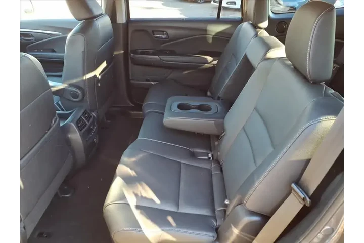 $26887 : Honda Pilot 2021 AWD EX-L 4d image 9