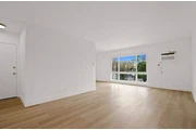 $1450 : 1Bed 1Bath Apt available in LA thumbnail