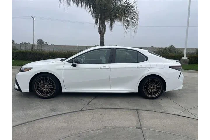 $29888 : Toyota Camry Hybrid 2023 SE image 5