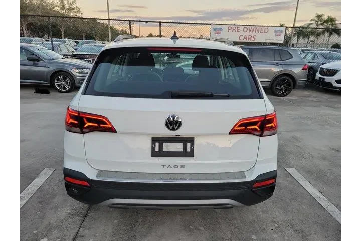 $17788 : Volkswagen Taos 2023 S 4dr S image 8