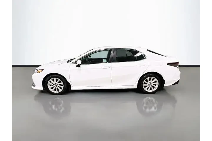$19877 : Toyota Camry 2024 LE 4dr Sed image 4
