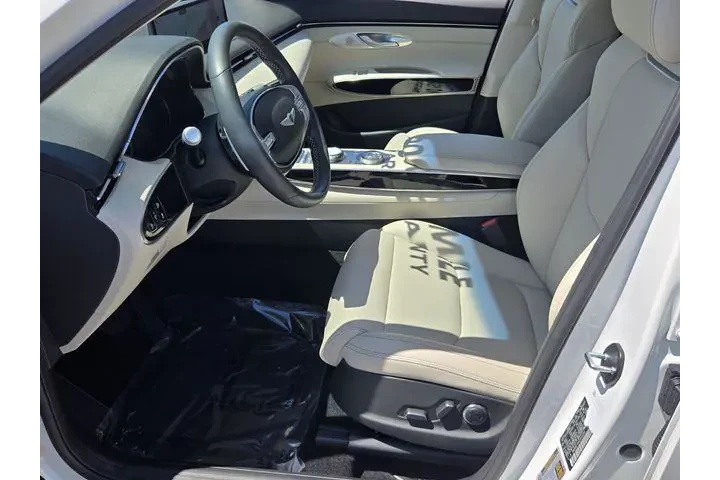 $38478 : Genesis GV70 2025 AWD 2.5T S image 10