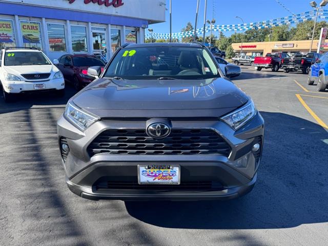 $25299 : 2019 RAV4 XLE AWD (Natl) image 2