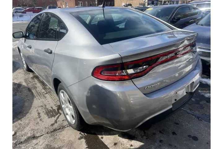 2016 Dart SE image 5