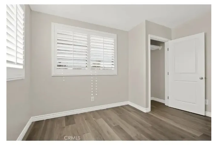 $1000 : Casa Nueva Cerca de Paramount image 3