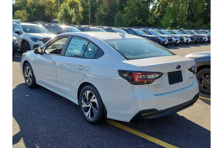 $29995 : Subaru Legacy 2025 AWD Premi image 3