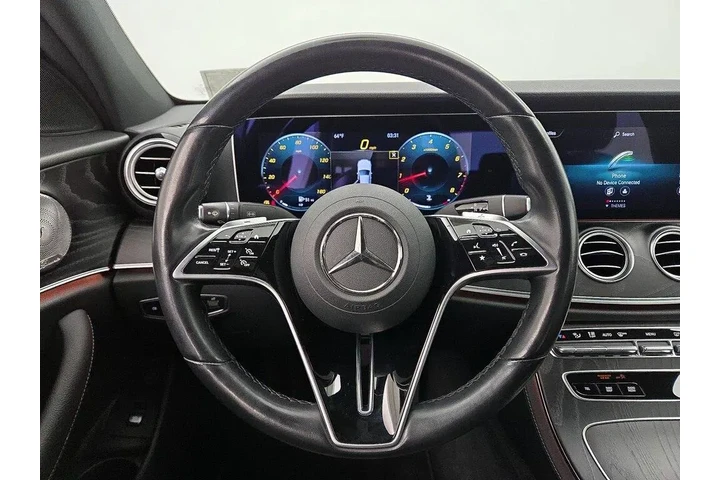 $30998 : Mercedes-Benz E-Class 2022 E image 10