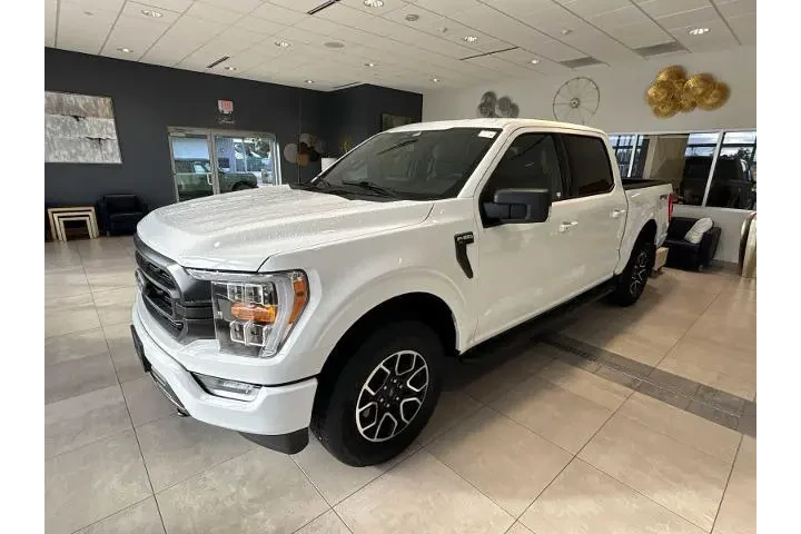 $37472 : Ford F-150 2023 4x4 XLT 4dr image 9